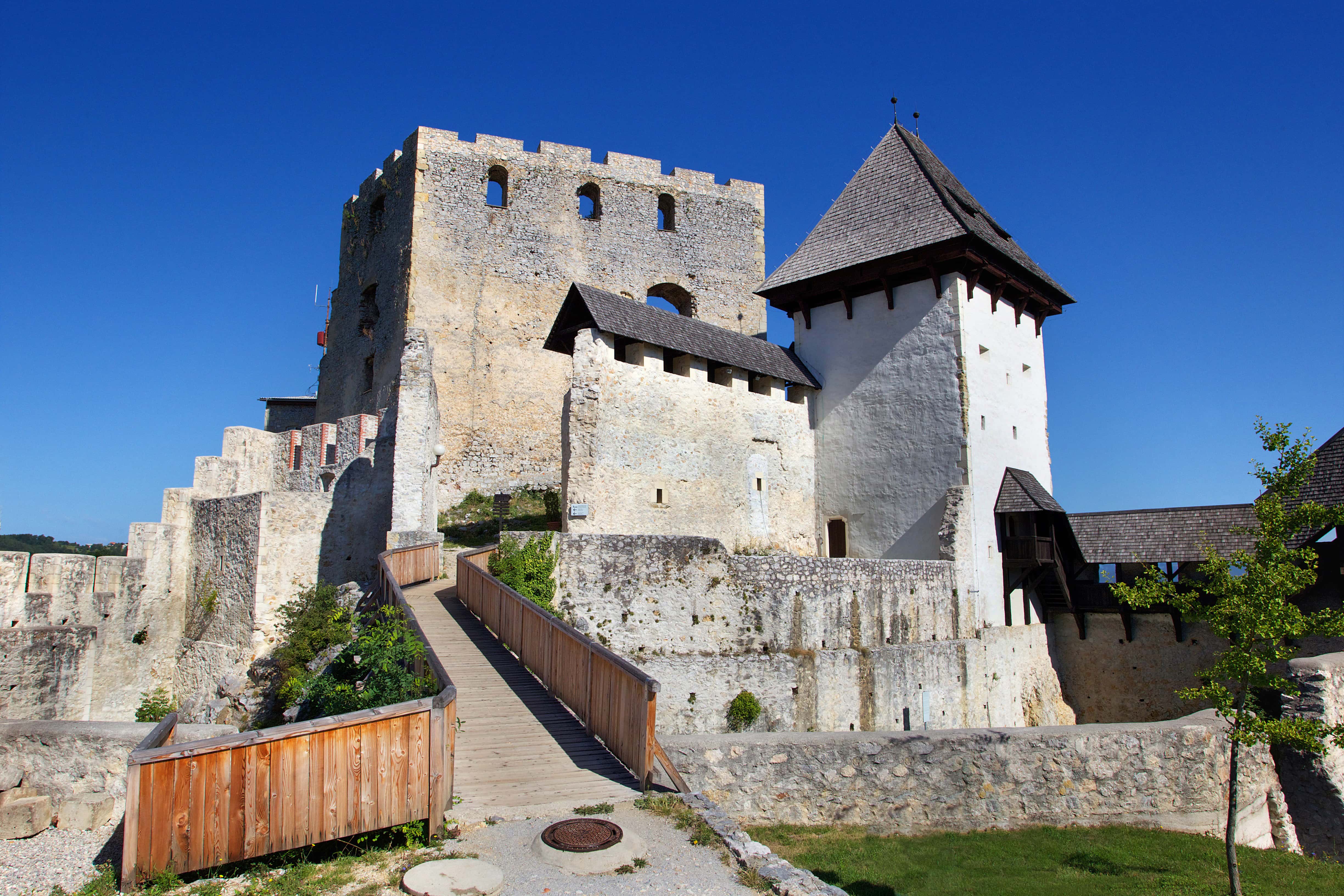 Grajsko poslopje